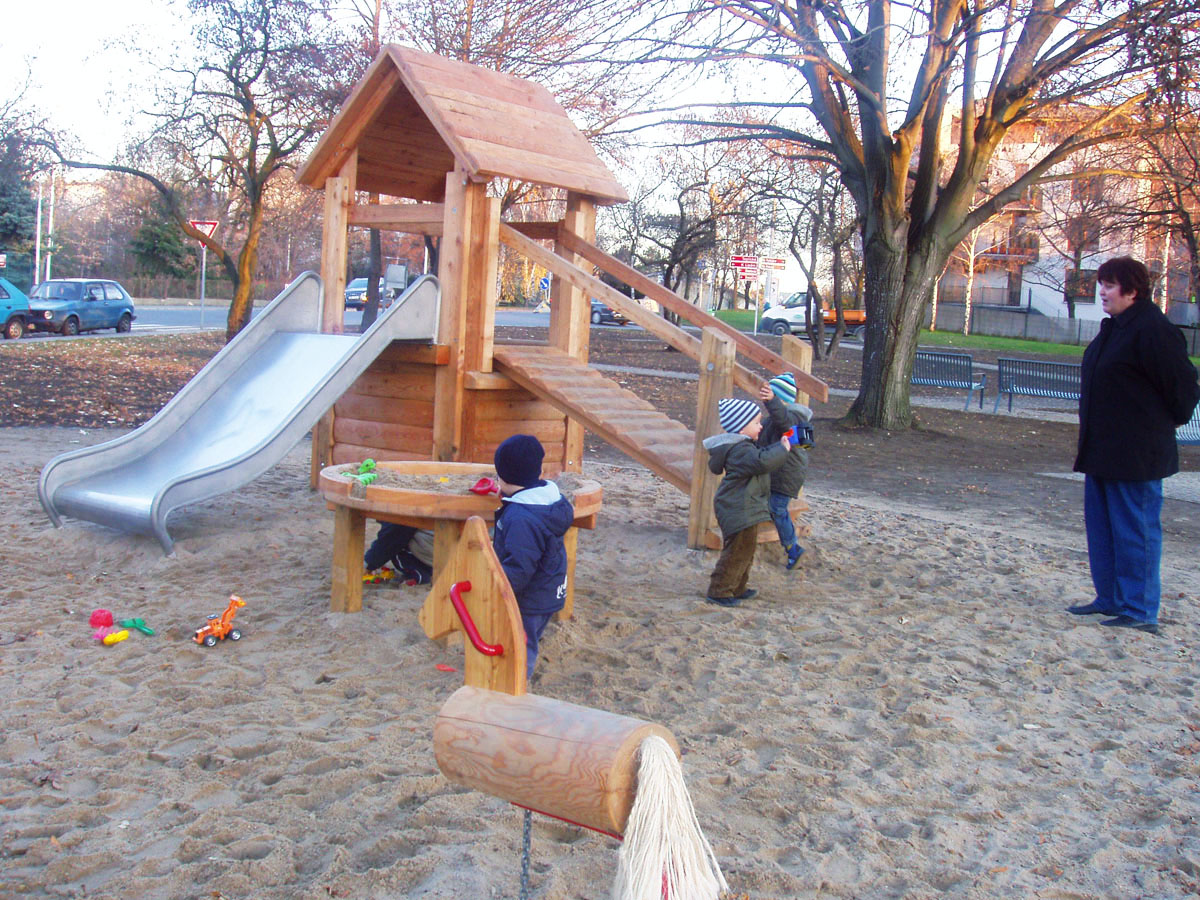 Praha 9 – veřejné hřiště